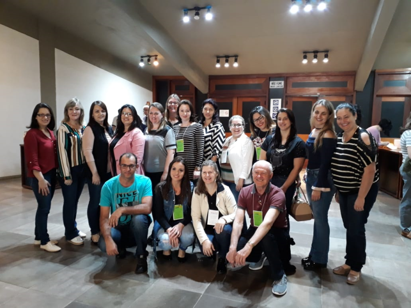 CMES DA REGIONAL AMUCELEIRO PARTICIPAM DE FORMAÇÃO SOBRE A IMPLEMENTAÇÃO DO CURRÍCULO DE REFERÊNCIA MUNICIPAL